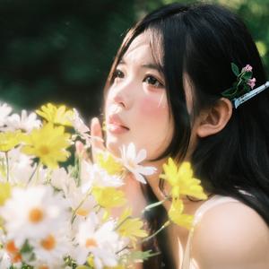 黄莉颖